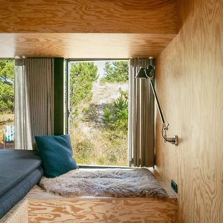 Architect-designed House Among Dunes And Trees 펜션 *