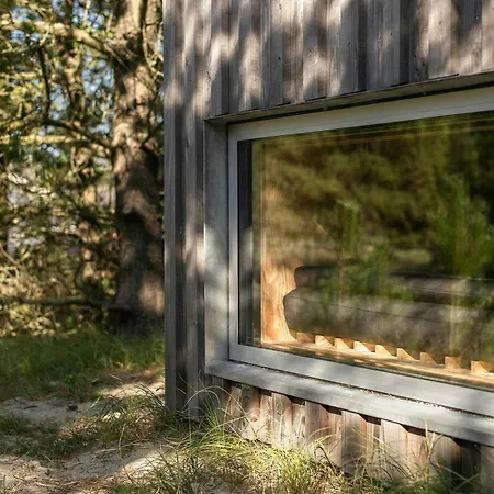 Hébergement de vacances Architect-designed House Among Dunes And Trees