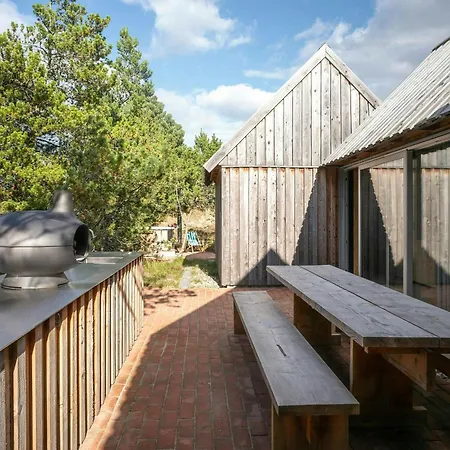 Architect-designed House Among Dunes And Trees Casa de Férias Klitmøller